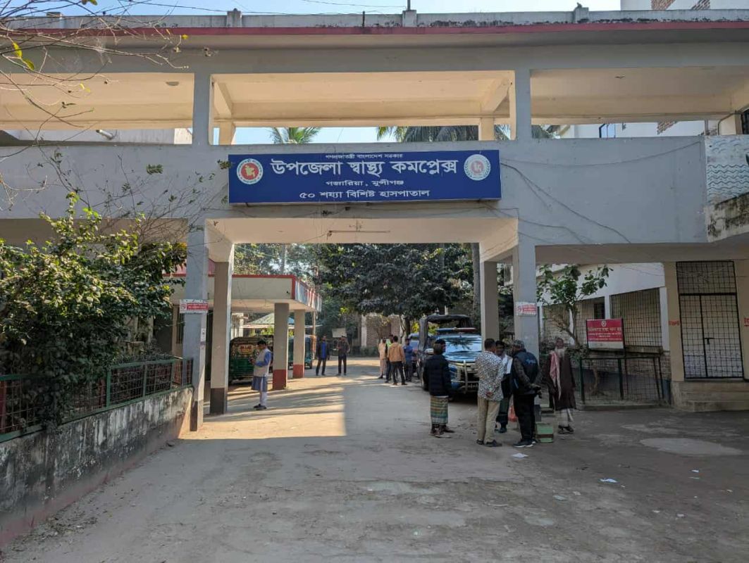গজারিয়ায় জনতার হাতে আটক ৩ ডাকাত