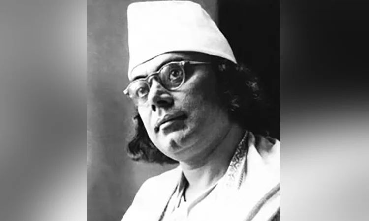 ফেনীতে নজরুলের অগ্নিস্রাবী বক্তৃতা মন্ত্রমুগ্ধের মতো শুনেছিল মানুষ