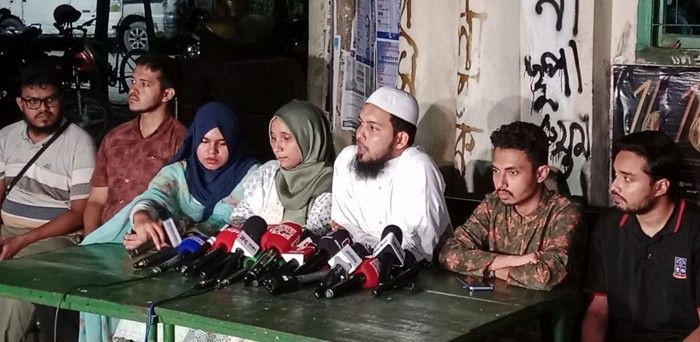 মন্ত্রীপাড়া থেকে চাপ সৃষ্টি করে মাহিনকে সরানো হয়েছে