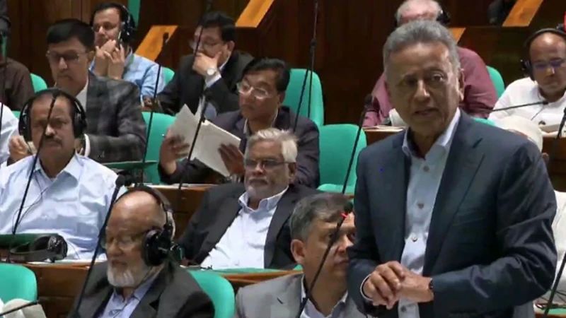 লাগামহীন লুটপাটের কারণে অর্থনীতি ধ্বংসের দ্বারপ্রান্তে