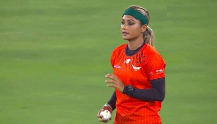 জাহানারার পাশে ক্রীড়া উপদেষ্টা