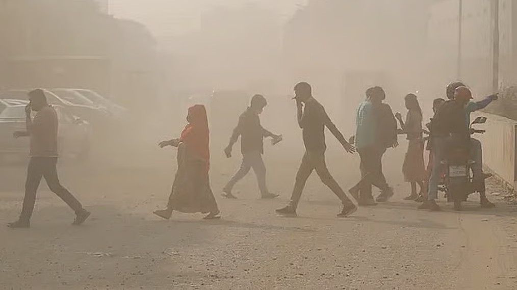 বায়ুদূষণে বিশ্বে আজ দ্বিতীয় ঢাকা