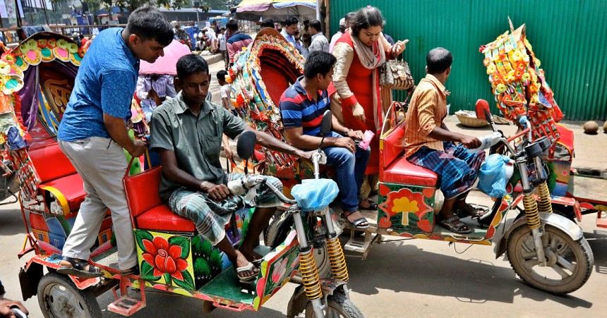 ছিনতাইয়ে ব্যবহার হচ্ছে ব্যাটারিচালিত রিকশা