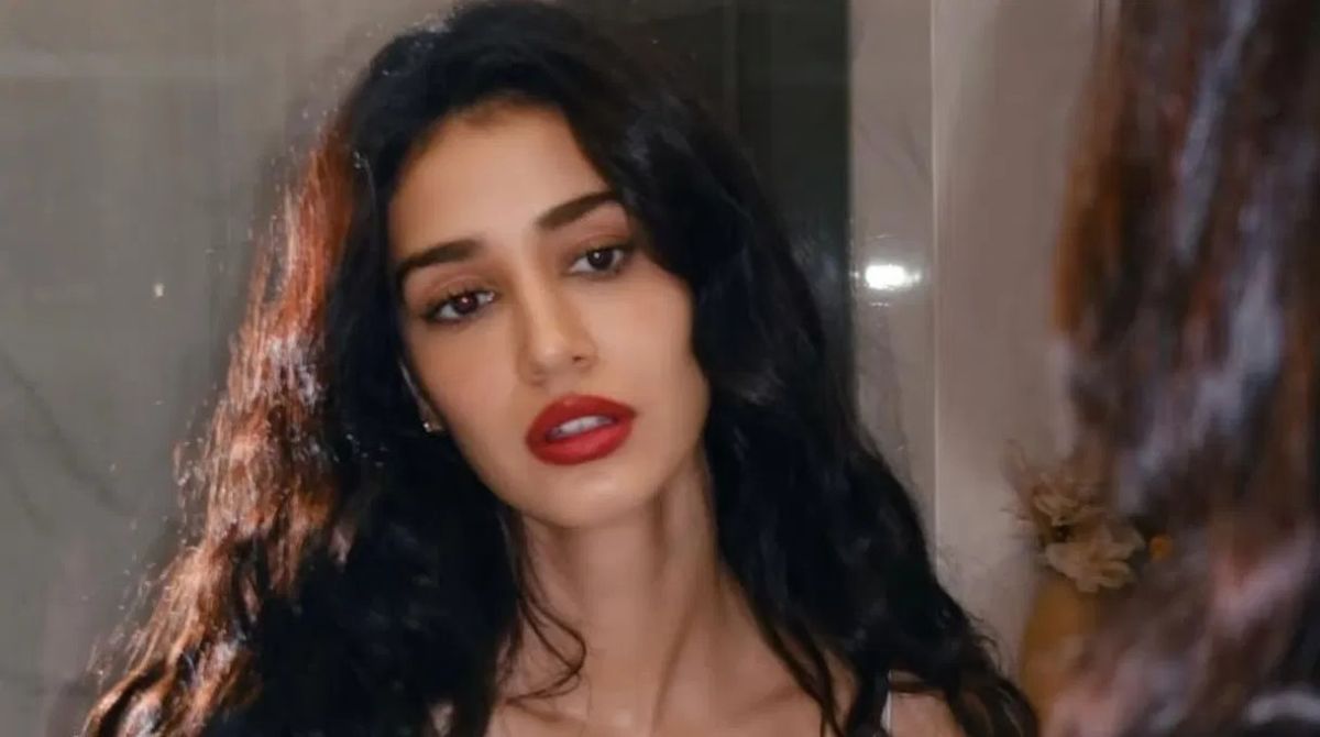 অভিনেত্রী দিশা পাটানির বাড়িতে গুলি