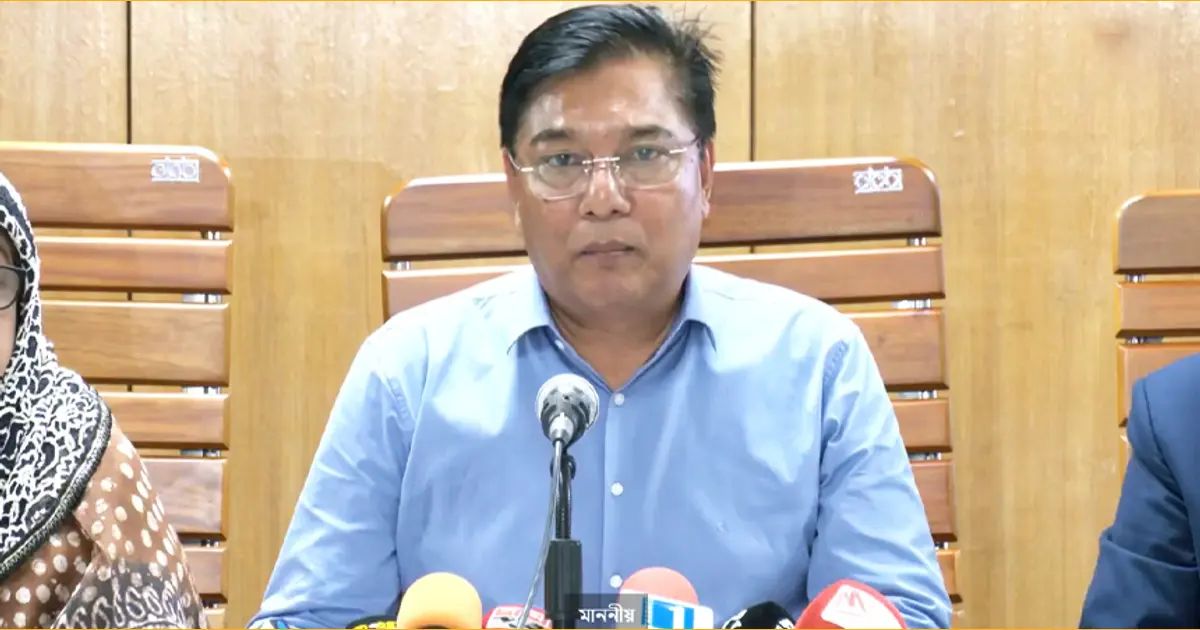 চীন থেকে দ্রুতগতির বুলেট ট্রেন আনার কথা চলছে: বিমানমন্ত্রী