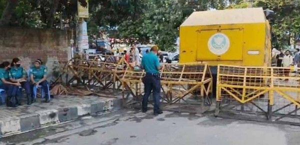 ধানমন্ডি-৩২ ঘিরে নিরাপত্তা জোরদার