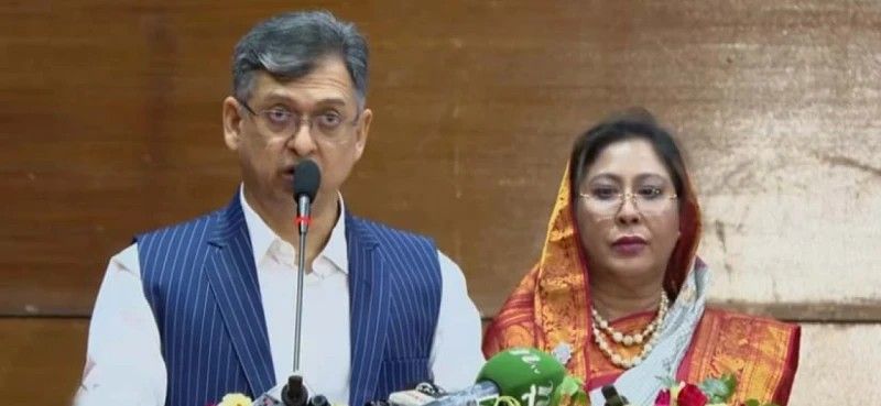 ডাকসুর বিজয়ীদের অভিনন্দন জানালেন সালাহউদ্দিন