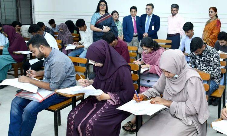 জাতীয় বিশ্ববিদ্যালয়ের আন্ডারগ্র্যাজুয়েট ১ম বর্ষের ভর্তি পরীক্ষা সম্পন্ন