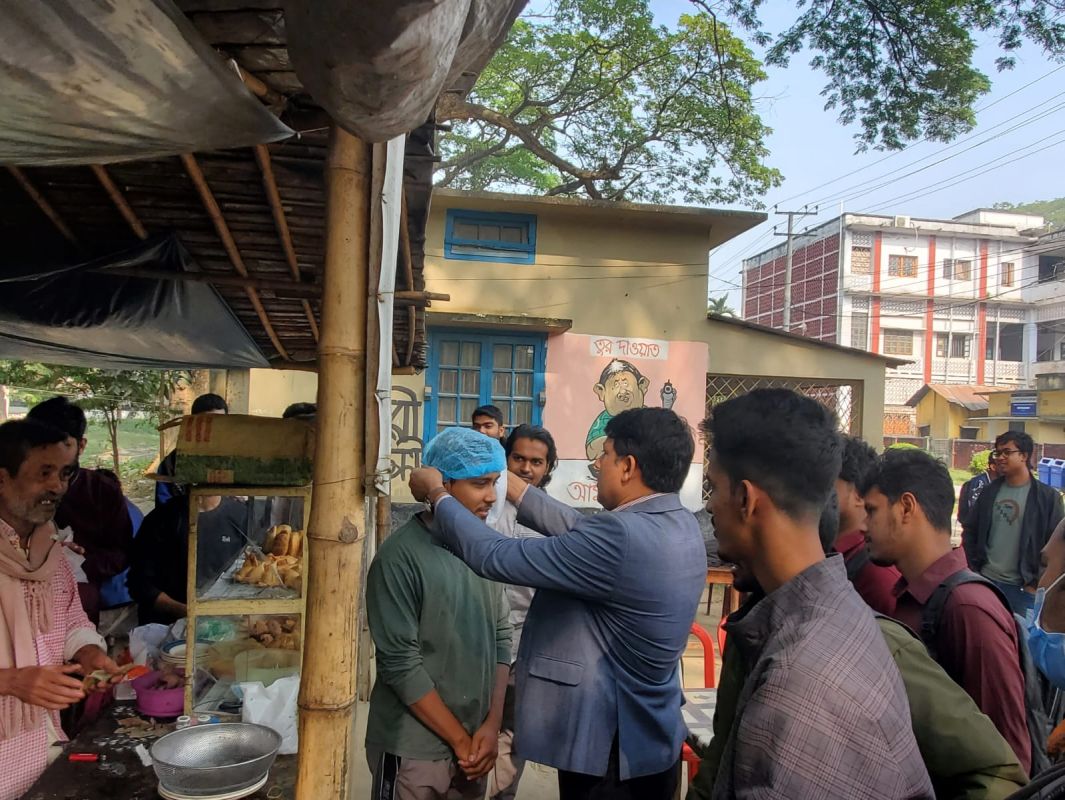 রাবিতে “ক্যাম্পাস ফুড স্টল মনিটরিং প্রোগ্রাম" অনুষ্ঠিত
