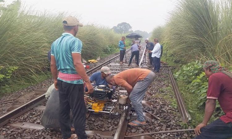 নাটোর থেকে রেল চলাচল স্বাভাবিক