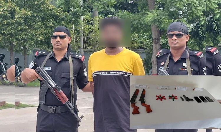 খুলনার শীর্ষ সন্ত্রাসী শুটার আরমান গ্রেপ্তার ; ৩টি অস্ত্র-গুলি উদ্ধার