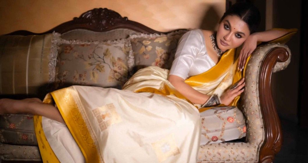 সময় এখন জয়া আহসানের