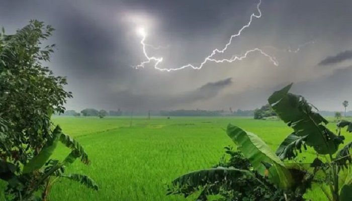 সাভারে বজ্রপাতে তিনজনের মৃত্যু
