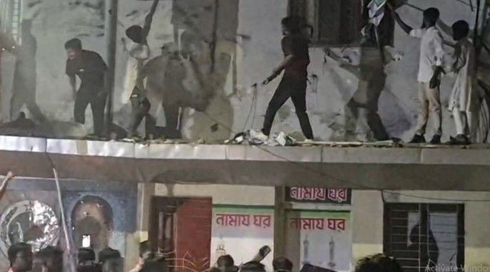 জাতীয় পার্টির কেন্দ্রীয় কার্যালয়ে ফের হামলা-ভাঙচুর