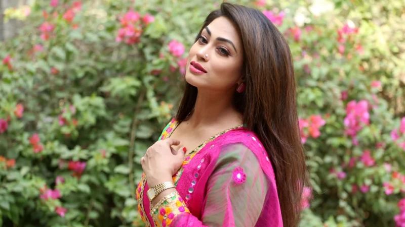 জনপ্রিয় চিত্রনায়িকা পপিকে হত্যার হুমকি