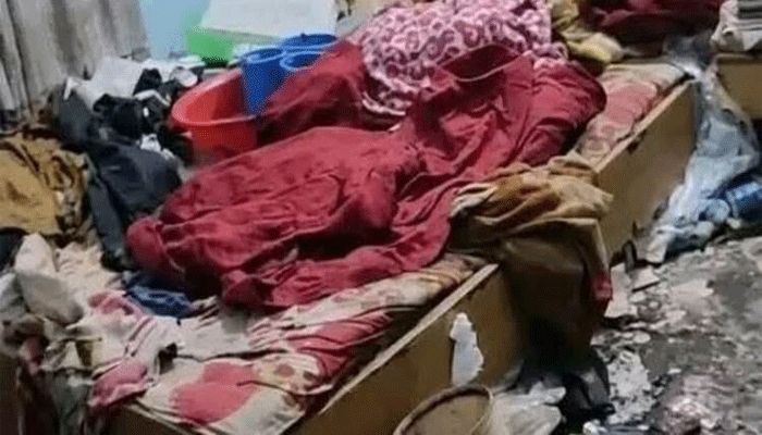 মায়ের খোঁজ রাখেন না  সচিব- শিক্ষক ছেলে