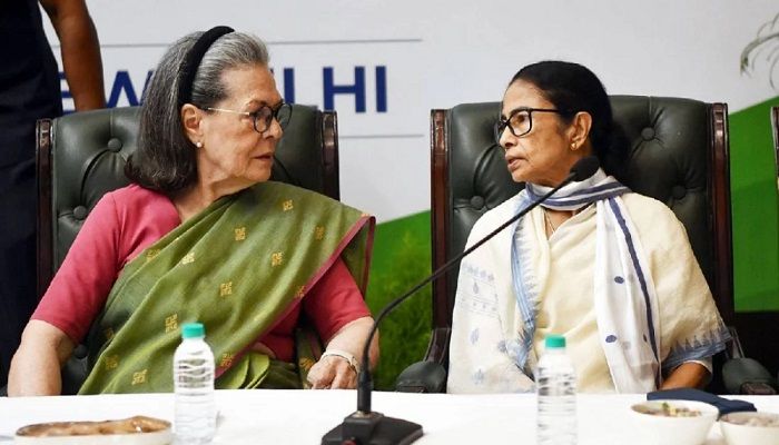 ক্ষমতা হারানো মমতার কংগ্রেসে ফেরার গুঞ্জন