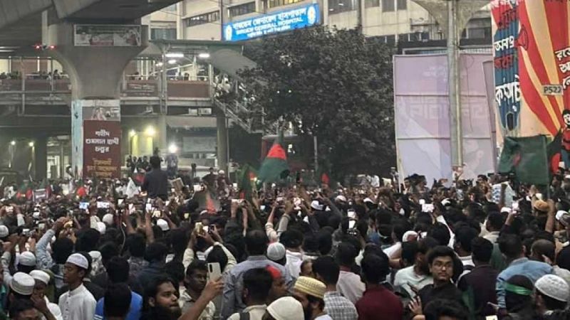চিরনিদ্রায় শায়িত ওসমান হাদি