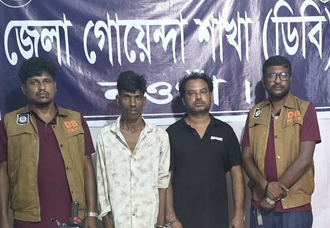 নওগাঁয় ডিবি'র অভিযানে ৭০ পিচ ইয়াবা সহ ২ জন আটক
