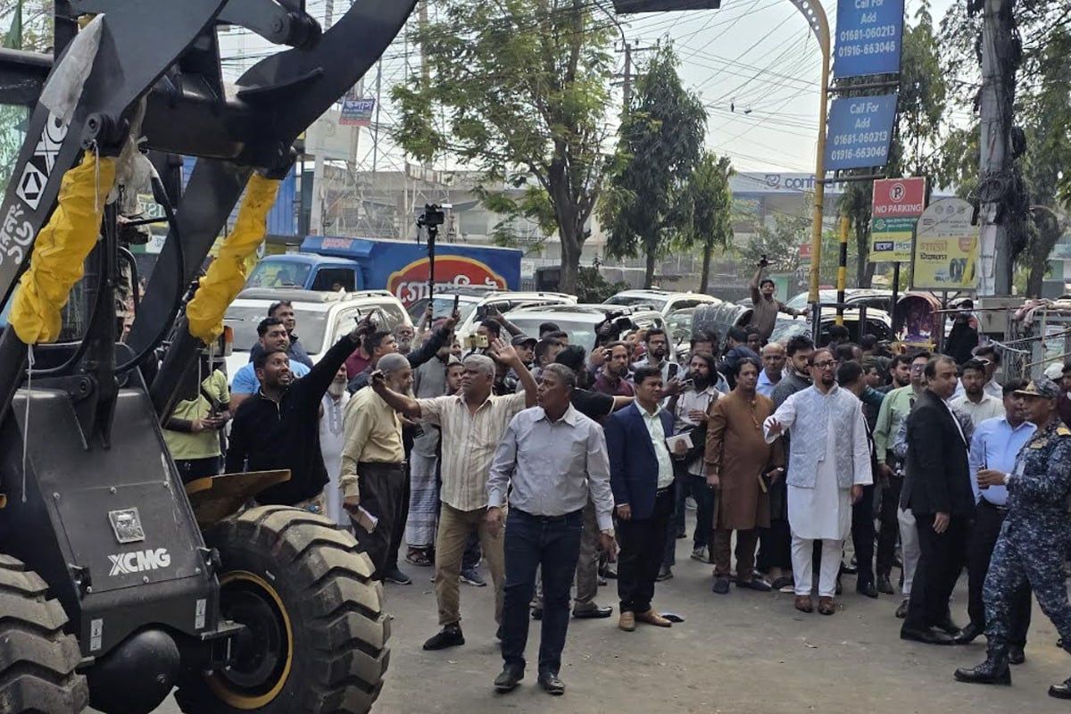 চট্টগ্রামের নগরীতে কোন বিলবোর্ড থাকবেনা