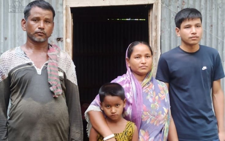 ধরলা পারের শ্রমিক পুত্র মিথুন'র ডুয়েটে পড়া কি  অনিশ্চিত?