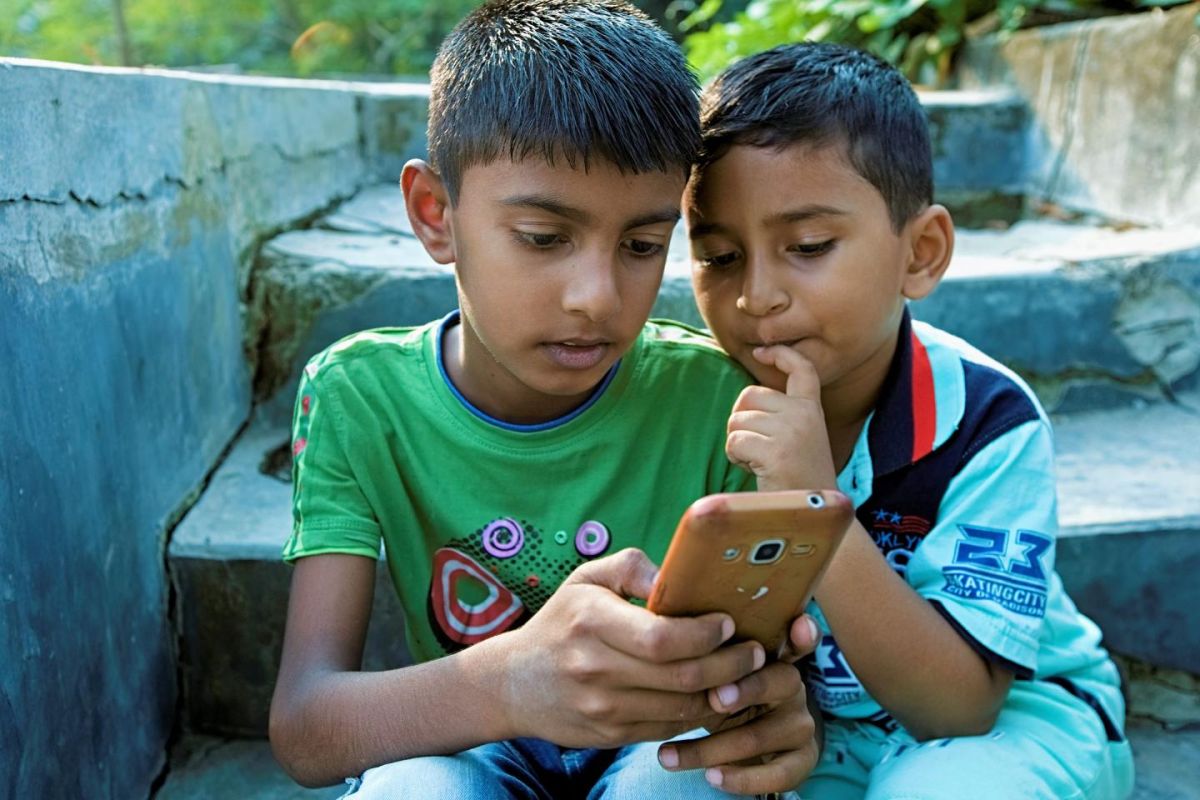 অনলাইন প্লাটফর্মে ২৩ শতাংশ শিশু মারাত্মক ঝুঁকিতে