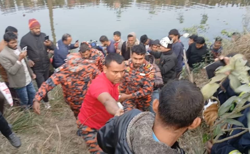 নওগাঁয় ছিনতাইয়ের অভিযোগ, খালে লাফদিয়ে যুবকের মৃত্যু
