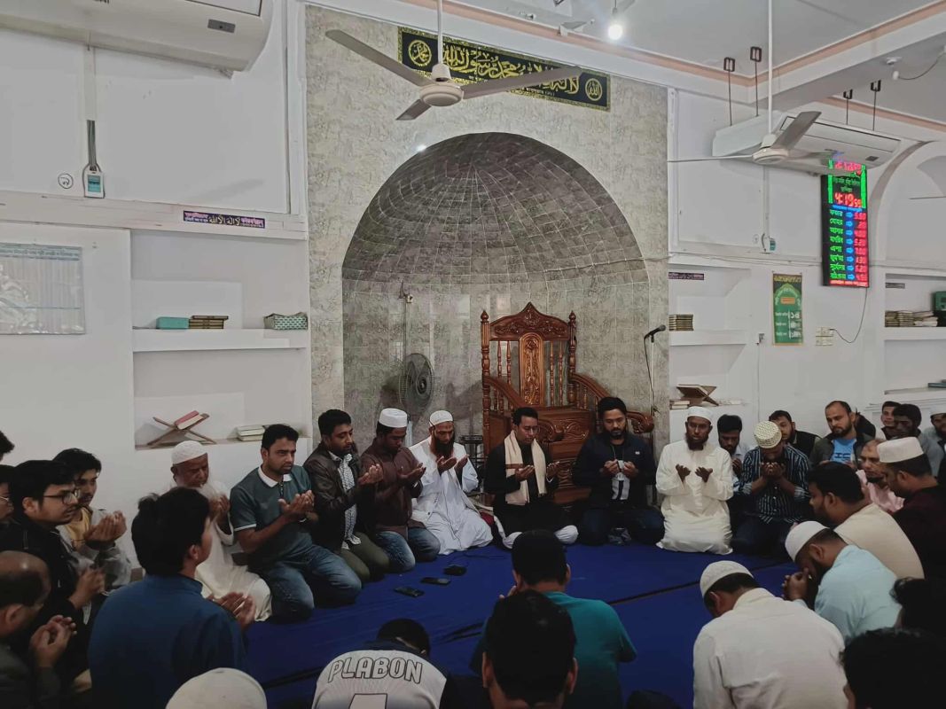 বেগম খালেদা জিয়ার রোগমুক্তি ও সুস্থতা কামনায় কুবিতে ছাত্রদলের দোয়া মাহফিল