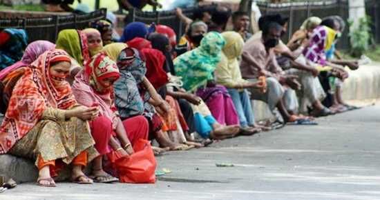 দারিদ্র্যের ঝুঁকিতে ৬ কোটি ২০ লাখ মানুষ