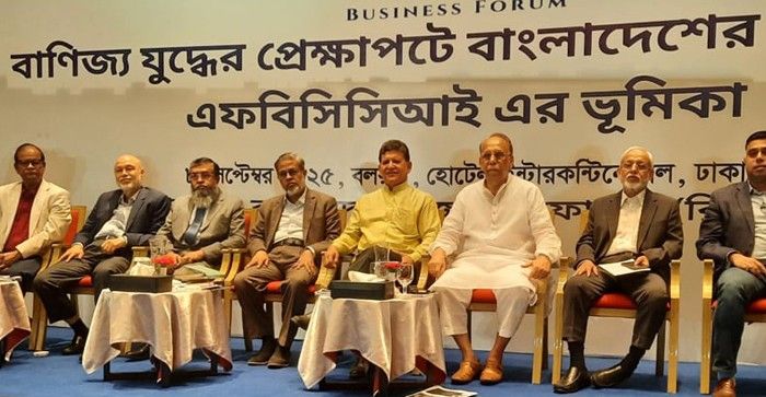 বাংলাদেশ এগিয়ে যাচ্ছে, এ বয়ান ফেলে দিতে হবে