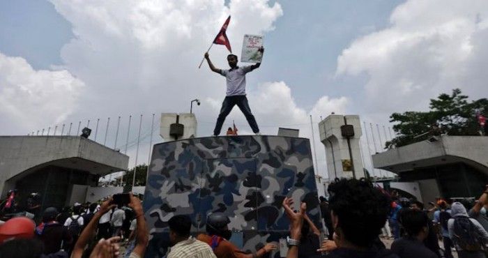 নেপালে জেন–জির বিক্ষোভে সহিংসতা, নিহত ১৪