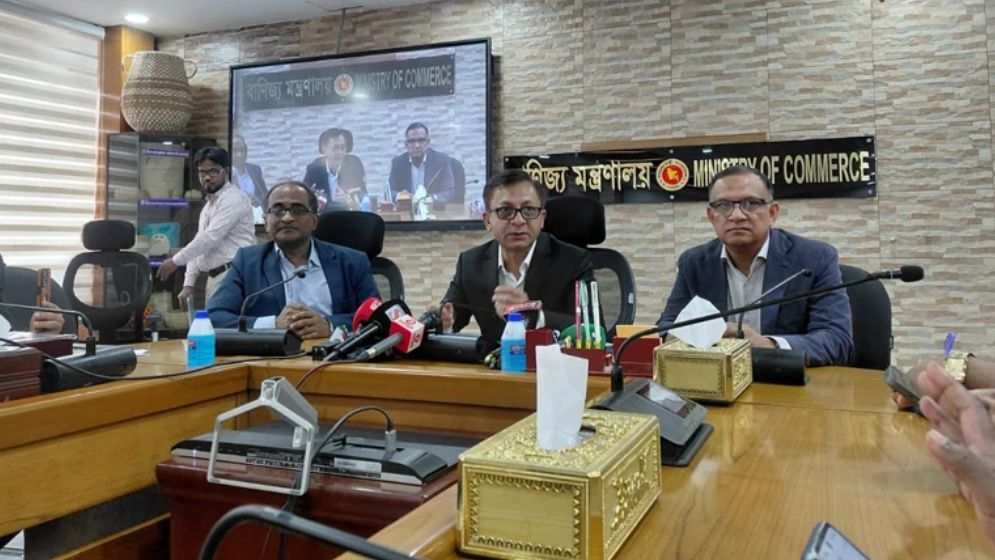 মার্কিন চুক্তির খুঁটিনাটি খতিয়ে দেখা হচ্ছে