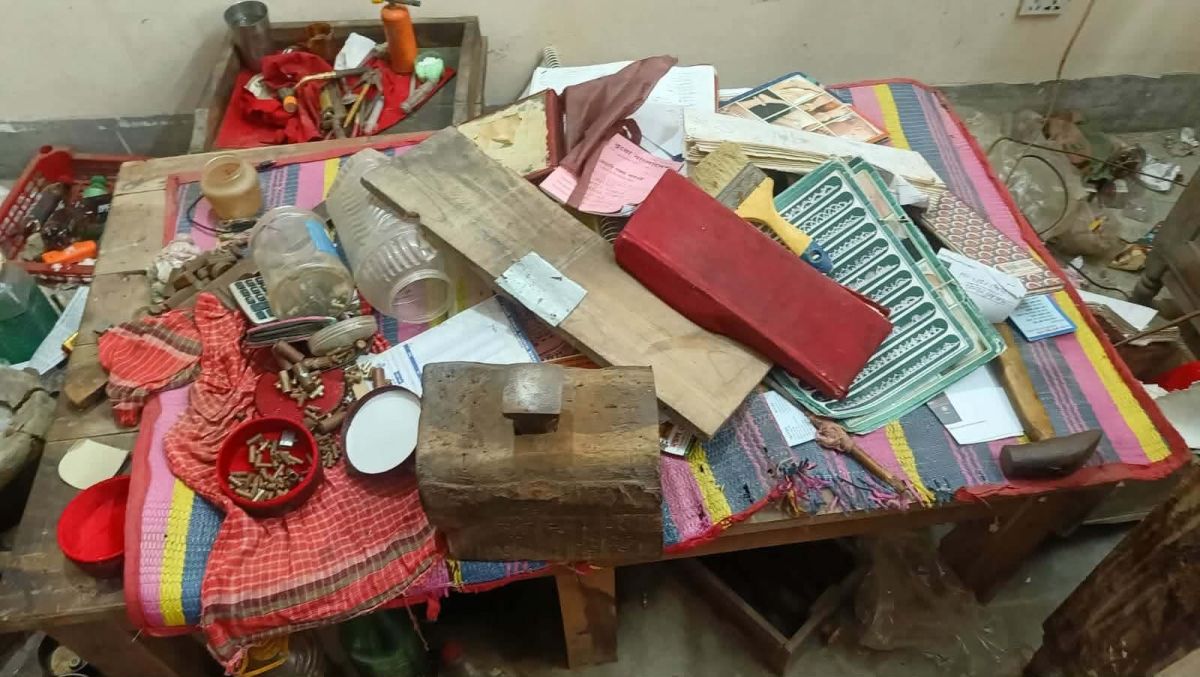 রাজবাড়ীতে ডাকাতি, স্বর্ণালংকার ও নগদ অর্থ লুট