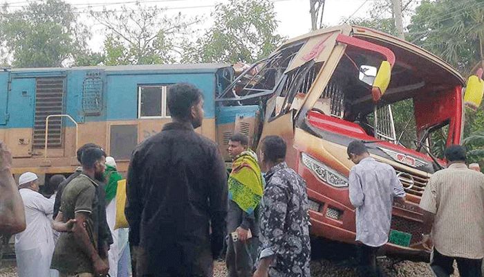 এক মাসে সড়ক দুর্ঘটনায় ৬২২ জনের মৃত্যু