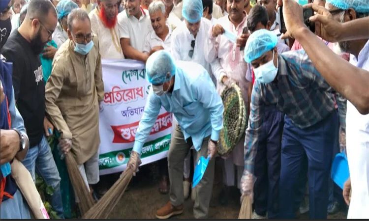 রাজশাহীতে মাসব্যাপী ‘ডেঙ্গু প্রতিরোধ ও পরিচ্ছন্নতা অভিযান’ শুরু
