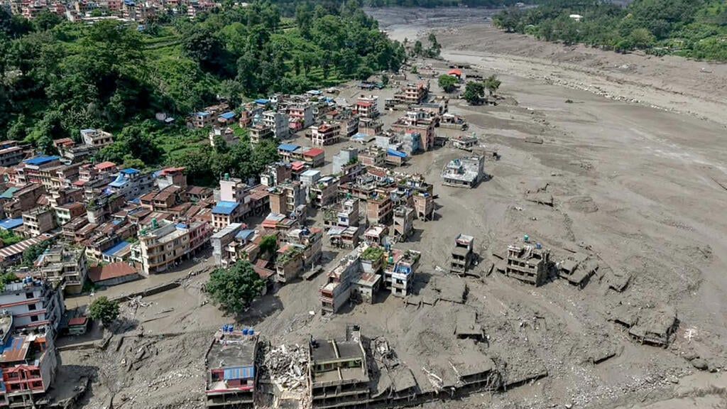 নেপালে আকস্মিক বন্যায় নিখোঁজ বিদেশিরা