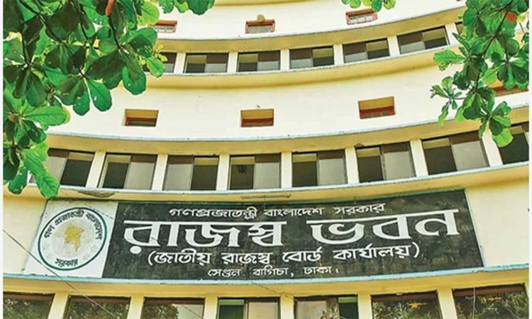মোহাম্মদপুরে ভ্যাট গোয়েন্দার অভিযানে ৩ লাখ ১৬ হাজার বিদেশি সিগারেট জব্দ