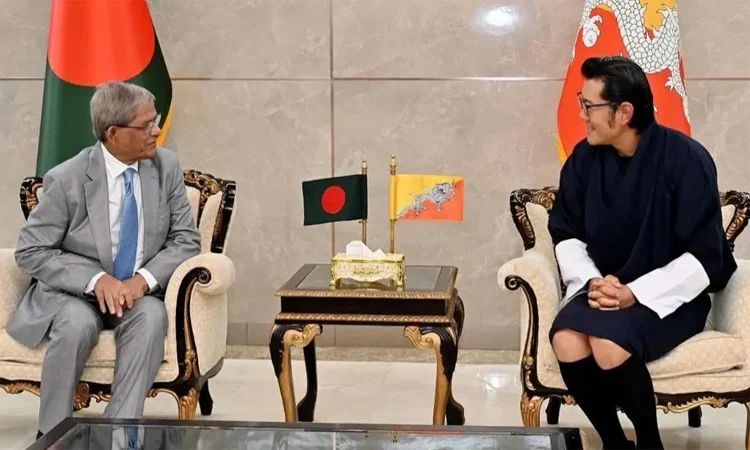 ঢাকায় ভুটানের রাজার যাত্রাবিরতি, সৌজন্য সাক্ষাৎ করলেন রাষ্ট্রপতি