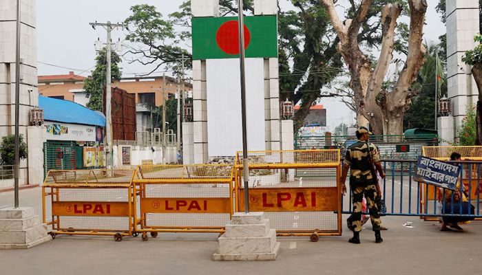আগরতলা-শিলিগুড়িতেও ভিসা সেবা স্থগিত
