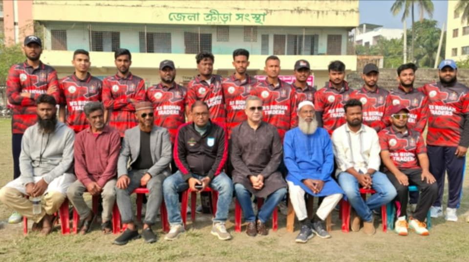 নওগাঁয় ক্রিকেটসিয়া ইয়ুথ ফাউন্ডেশনের আয়োজনে পৌর কাপ টুর্নামেন্ট