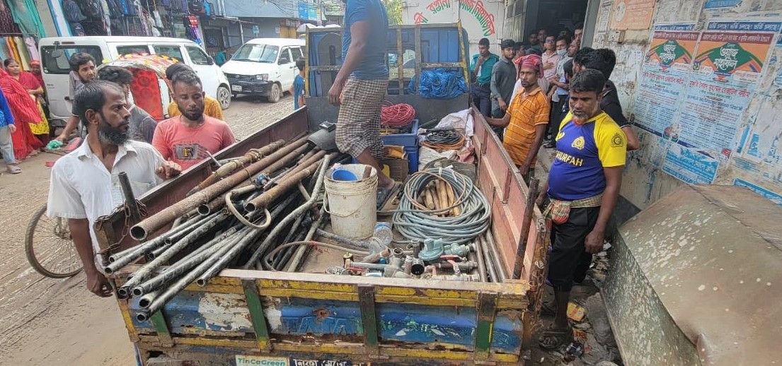 অবৈধ গ্যাস সংযোগ উচ্ছেদে তিতাস গ্যাস কর্তৃক অভিযান