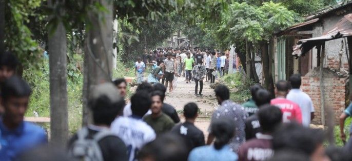 চট্টগ্রাম বিশ্ববিদ্যালয়ে স্থানীয়দের সাথে সংঘর্ষ