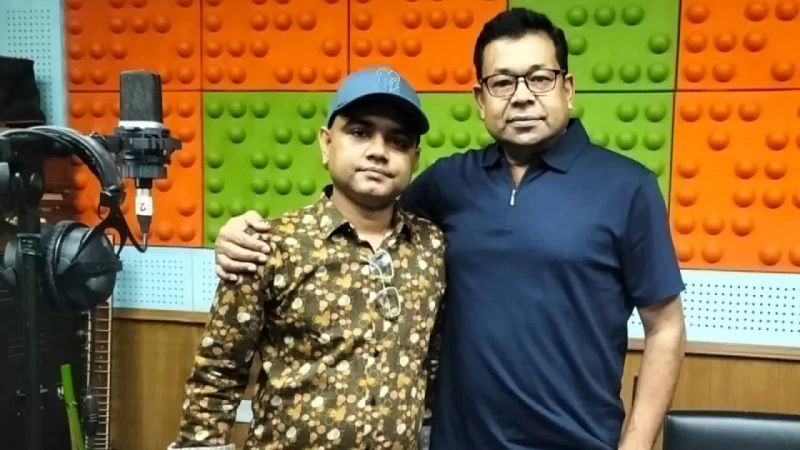 মিথুনের লেখা বৈশাখী গানে মনির খান