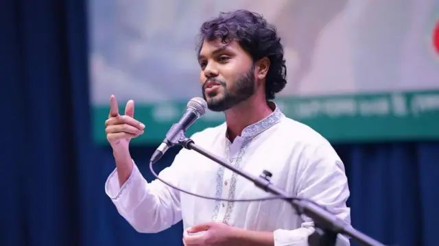 ইনকিলাব মঞ্চের ওসমান হাদি গুলিবিদ্ধ  হয়ে কোমায়