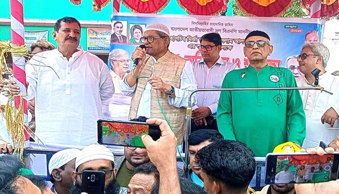 একটি দল বিএনপিতে বিভেদ সৃষ্টির চেষ্টা করছে