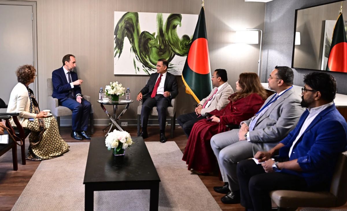 প্রধানমন্ত্রীর সঙ্গে ইন্টারন্যাশনাল পিস ইনস্টিটিউটের প্রেসিডেন্টের মধ্যাহ্নভোজ বৈঠক