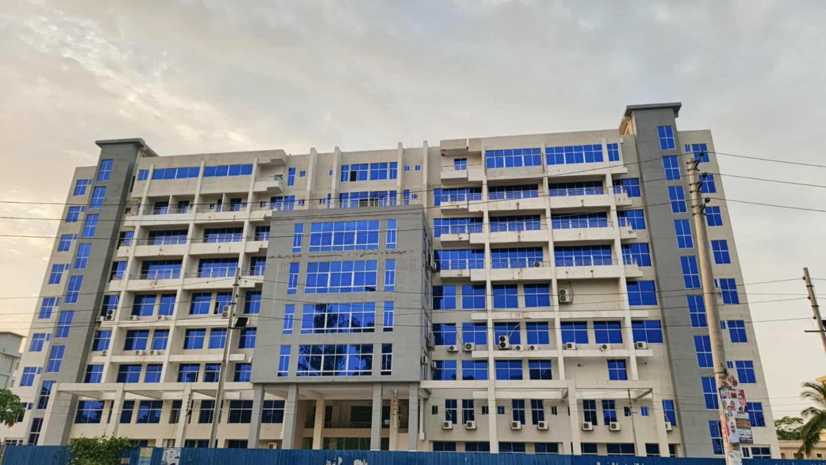 ঝালকাঠির স্বাস্থ্যসেবার নামে ভোগান্তি