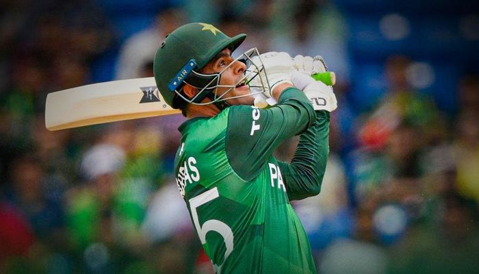 টানা ছয় ছক্কায় পাকিস্তানকে জেতালেন আব্বাস