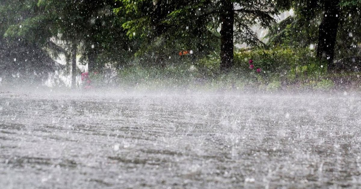 ভারী বৃষ্টির আভাস, কমবে তাপমাত্রা