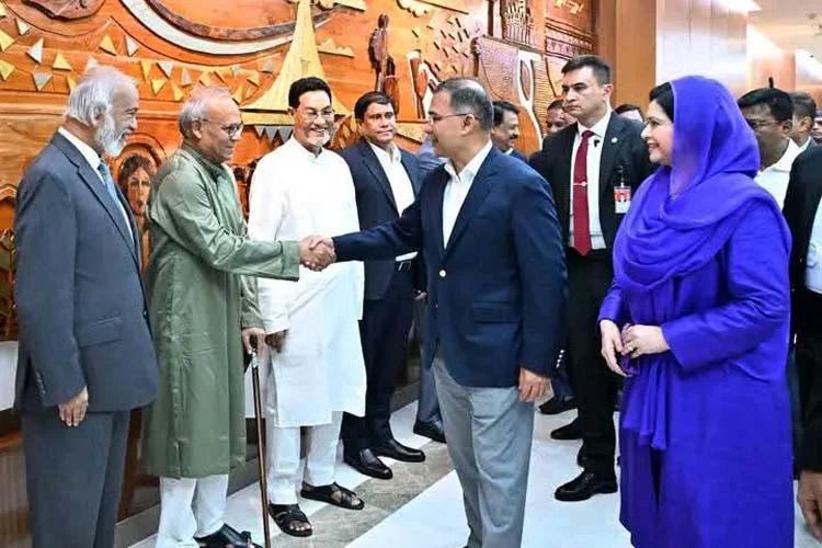 ৮১তম জাতিসংঘ সাধারণ পরিষদের অধিবেশনে যোগ দিতে নিউইয়র্ক রওনা হয়েছেন